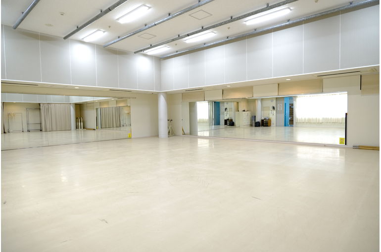 ダンススタジオ